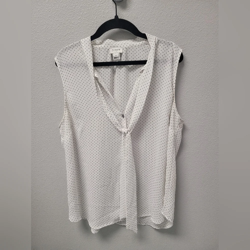 J Crew‎ Sleeveless Polka Dots Button Front Blouse V-Neck Size Medium